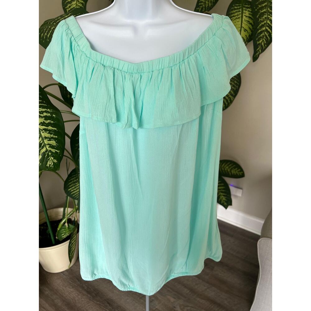 City Chic NWT Light Green‎ Latch Large Top #529